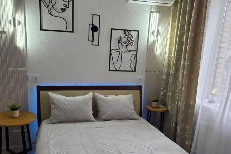 Чистая и уютная квартира с панорамным остеклением