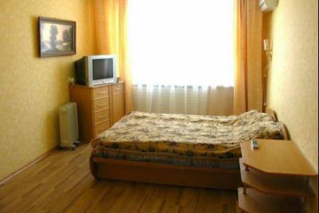 Отличная 1-ком  квартира возле Дворца Спорта. Отчетные документы.