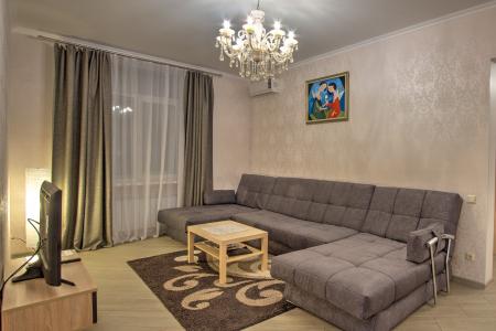 Трёхкомнатная Квартира метро Киевская.