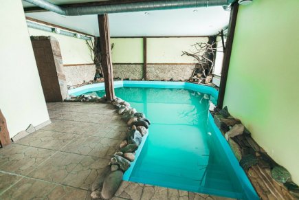 Уникальный коттедж в Рыцарском стиле.