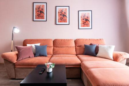 Пять Звёзд возле Арены Север