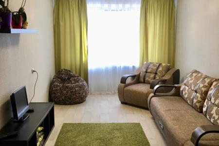 Чистая 3-х комн. квартира в Автозаводском р-не с большой лоджией