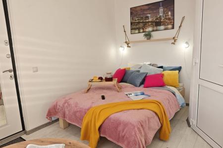 Квартира-студия для двоих гостей