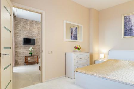 Светлая квартира рядом с Олимп парком