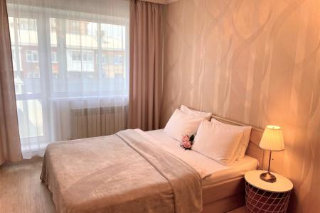 Апартаменты в центре города, ул. Красная 12