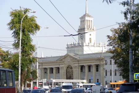 Сдается в 100 метрах от Ж/Д Вокзала-1 в Центре.