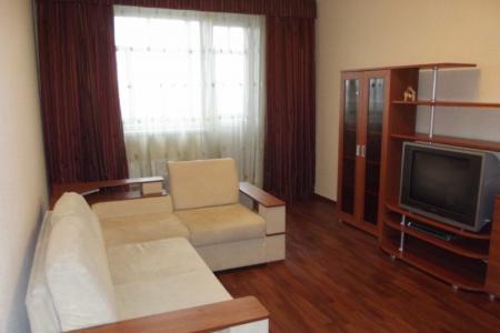 Двухкомнатная квартира посуточно на Пермской 4