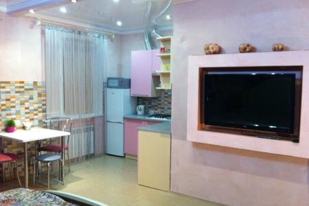 Сдается 1 ком. квартира посуточно ул.Театральная, центр города, Площадь Победы.