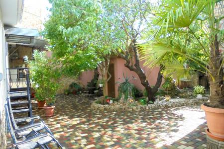 Уютный домик с террасой на 2-5 человек в Феодосии.