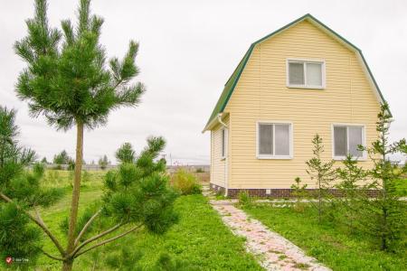 Комфортный дом на берегу живописного озера