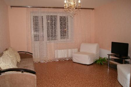 посуточно почасно 2 комнатная  по ул.бондаренка 30