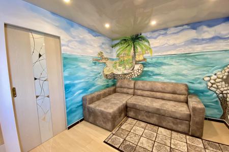 Вся инфраструктура города в шаговой доступности ( 5 мин ).