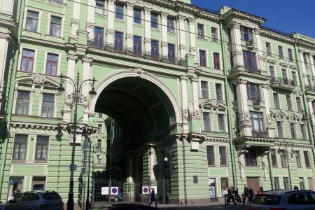 Двухкомнатная квартира в центре СПб