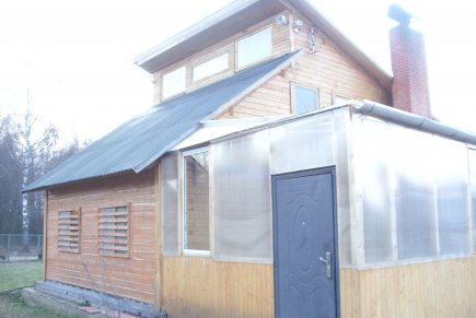 дача с сауной на участке с бассеином