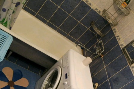 Квартира у площади