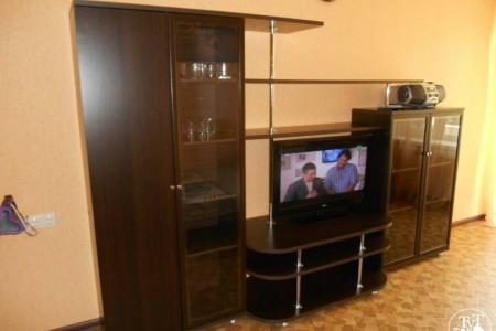 Сдаю 2-х комнатную квартиру в центре