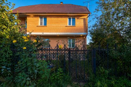 Коттедж в сосновом бору, около Европарка и Порше-центра