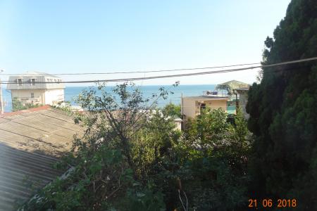 2-ккв квартира 100 м до пляжа с открытой террасой и видом на море в самом центре Ялты