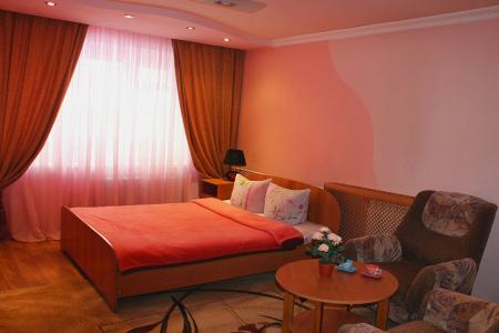 Комфортная квартира возле ТЦ "Арена"