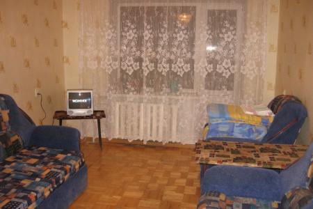 Сдам 2-х комн. бл.кв. в р-не УППВОС посуточно