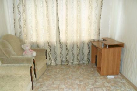 сдам 1 комнатную улучш.квартиру