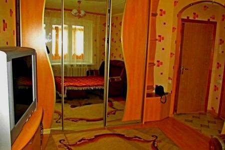 1-ккв с ремонтом недалеко от центра