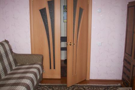 сдам посуточно 1ком кв в р-не универмага