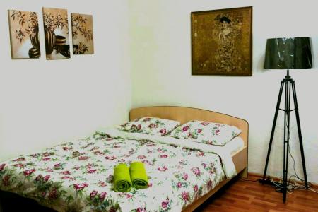 SPRING on Bolshaya Yakimanka, 56 on LOVEAP.ART