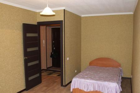 Посуточно  1 комн.квартира ТЦ "Лента " на Власихинской