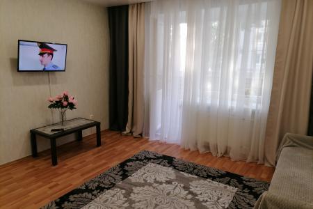 Уютная 2 к.кв. недалеко от центра.