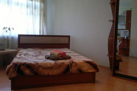 1-комнатная студия у ЖД вокзала, центр