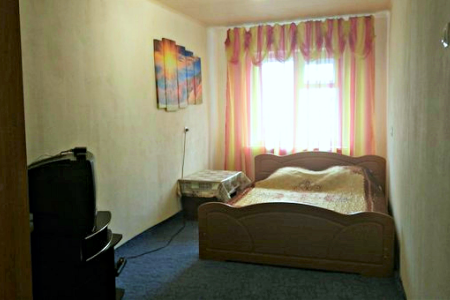 сдам 2-комн.квартиру в центре