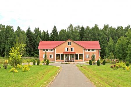 Коттедж с большим банкетным залом; проведение свадеб, корпоративов, праздников под ключ.