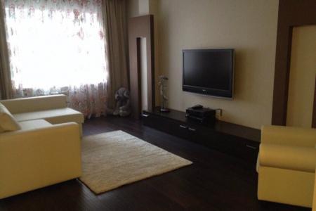 Предлагаем Вам 2-ком. квартиру на ЧАСЫ,СУТКИ, НЕДЕЛИ, МЕСЯЦ. Б-р Строителей, 43