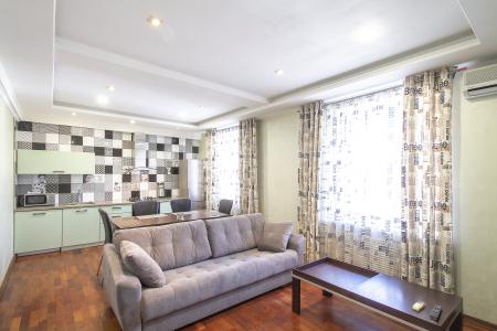 Двухкомнатная в зоне Юнеско