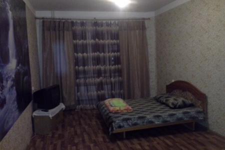 1-комнатная благоустроенная в новом доме улучшенной планировки.