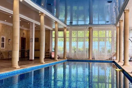 Коттедж в европейском стиле с большой русской баней, бассейном 14х4 м