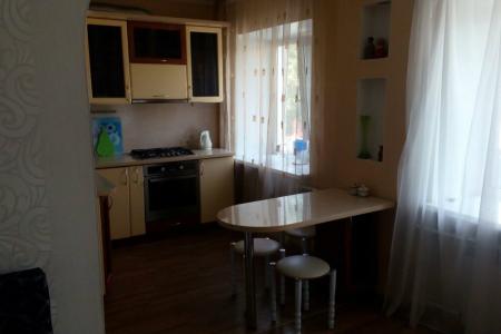 Двухкомнатная квартира в районе Ж/Д вокзала