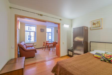 3 Шка рядом с Московским вокзалом