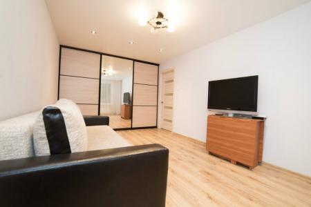 Уютная двухкомнатная квартира недалеко от ЖД-вокзала