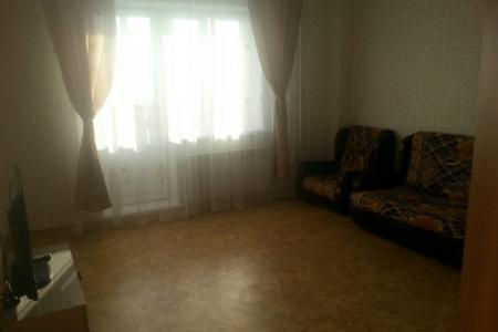 Однокомнатная квартира возле кинотеатра "Родина"