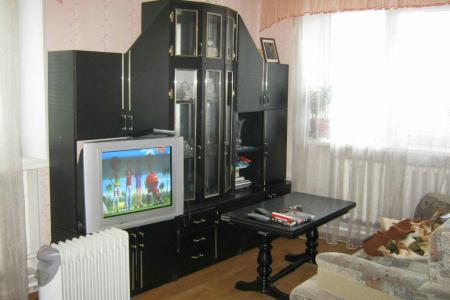 Сдаю квартиру в Луге, посуточно.