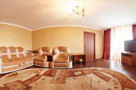 Двухкомнатная квартира возле Цирка