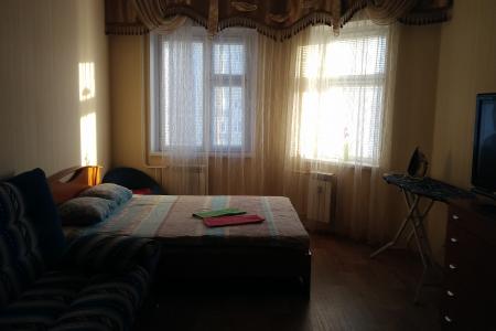 Сдам однокомнатную квартиру возле набережной.