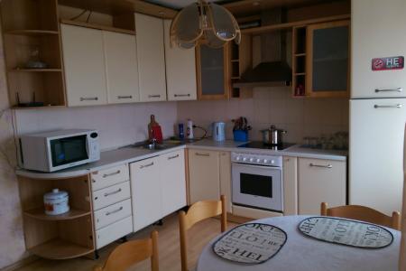 Двухкомнатная квартира на Амурском б-ре, пересечение с Запарина, Дзержинского