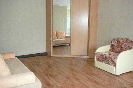 Хорошая однокомнатная квартира рядом с ЖД вокзалом у метро Уральская