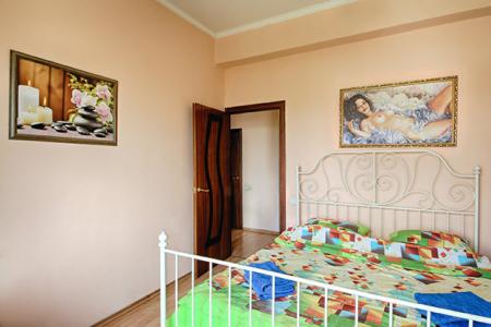 Двухкомнатная квартира на Белорусской посуточно и на часы