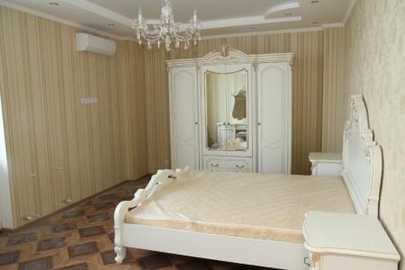 Трехкомнатная в Центре Адлера