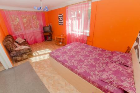 Центр,реальн.фото ,метро,интернет,1к квартира с ванной и кухней