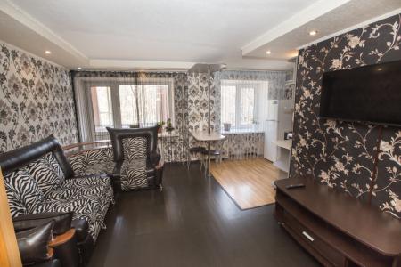 2-ух комн Парижской Коммуны 26